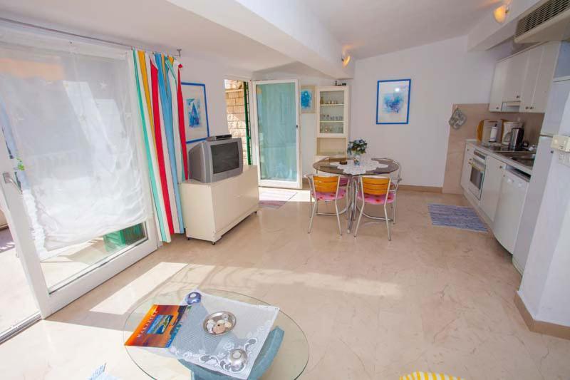Apartments Villa Jarak Makarska Eksteriør bilde
